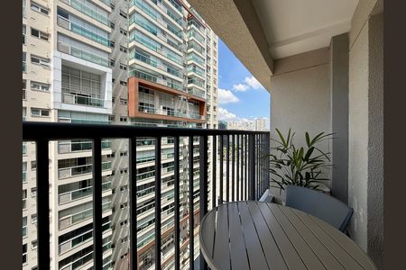 Studio para alugar com 25m², 0 quarto e sem vaga Studio para alugar com 25m², 0 quarto e sem vagaSacada