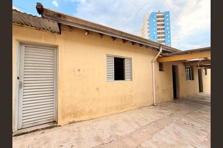 Casa à venda com 236m², 2 quartos e 3 vagasGaragem