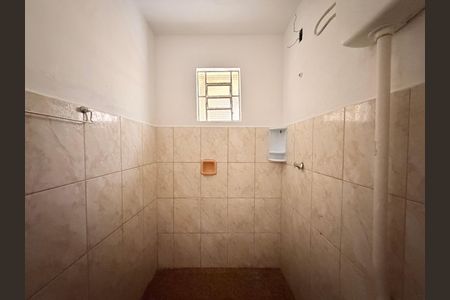 Casa à venda com 236m², 2 quartos e 3 vagasBanheiro Social