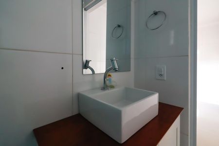 Casa para alugar com 60m², 2 quartos e sem vaga Casa para alugar com 60m², 2 quartos e sem vagaBanheiro