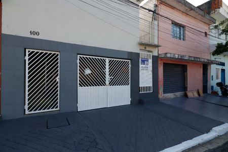 Casa para alugar com 60m², 2 quartos e sem vaga Casa para alugar com 60m², 2 quartos e sem vagaFachada