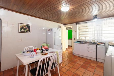 Casa à venda com 110m², 2 quartos e 3 vagasCozinha e Área de Serviço