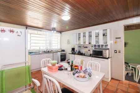 Casa à venda com 110m², 2 quartos e 3 vagasCozinha e Área de Serviço