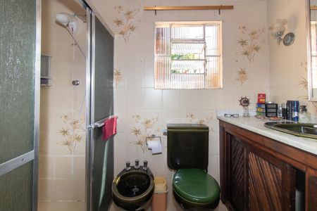 Casa à venda com 110m², 2 quartos e 3 vagasBanheiro do Quarto 2