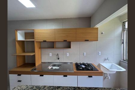 Cozinha de apartamento para alugar com 1 quarto, 35m² em Vila Nova, Porto Alegre