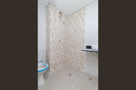 Banheiro de kitnet/studio para alugar com 0 quarto, 40m² em Jardim Aeroporto, São Paulo