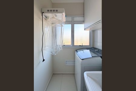 Apartamento à venda com 64m², 2 quartos e 2 vagasÁrea de Serviço