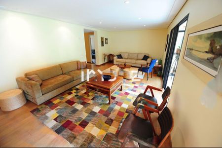 Apartamento à venda com 160m², 3 quartos e 3 vagasFoto 03