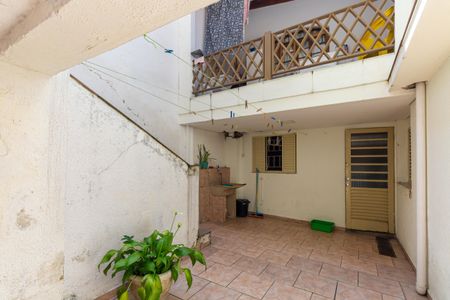 Casa para alugar com 51m², 1 quarto e sem vaga