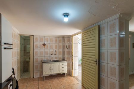 Casa para alugar com 51m², 1 quarto e sem vaga