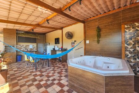 Casa para alugar com 93m², 2 quartos e 1 vaga