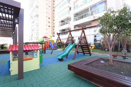 Apartamento à venda com 117m², 3 quartos e 2 vagasÁrea comum - Playground