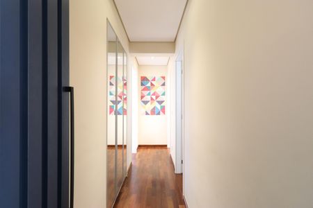 Apartamento à venda com 117m², 3 quartos e 2 vagasCorredor 