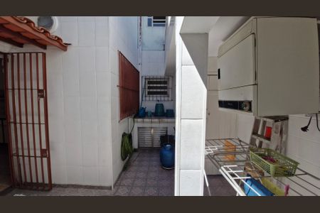 Casa à venda com 180m², 3 quartos e 1 vagaÁrea de Serviço