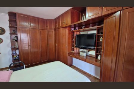 Casa à venda com 180m², 3 quartos e 1 vagaQuarto