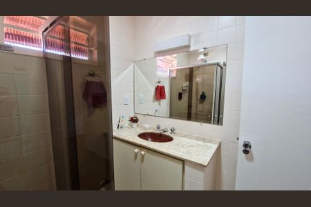 Casa à venda com 180m², 3 quartos e 1 vagaBanheiro