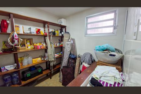Casa à venda com 180m², 3 quartos e 1 vagaDespensa