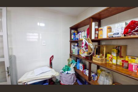 Casa à venda com 180m², 3 quartos e 1 vagaDespensa