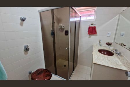 Casa à venda com 180m², 3 quartos e 1 vagaBanheiro