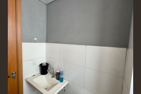 Apartamento para alugar com 47m², 2 quartos e sem vaga Apartamento para alugar com 47m², 2 quartos e sem vagaBanheiro
