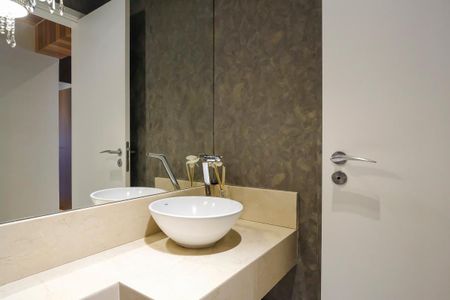 Apartamento para alugar com 135m², 3 quartos e 2 vagasLavabo