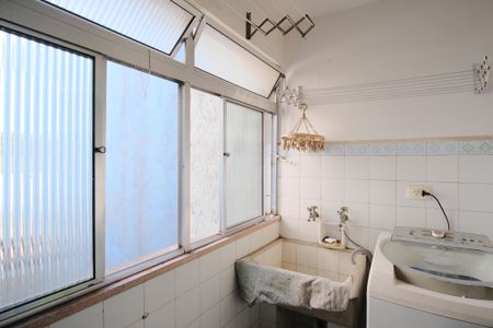 Apartamento à venda com 85m², 2 quartos e 1 vagaÁrea de Serviço