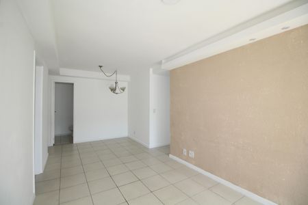 Sala de apartamento para alugar com 3 quartos, 84m² em Taquara, Rio de Janeiro