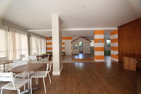 Apartamento para alugar com 84m², 3 quartos e 1 vagaÁrea Comum - Salão de Festas