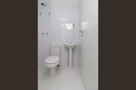 Apartamento para alugar com 196m², 3 quartos e 3 vagas Apartamento para alugar com 196m², 3 quartos e 3 vagasÁrea de Serviço - Banheiro