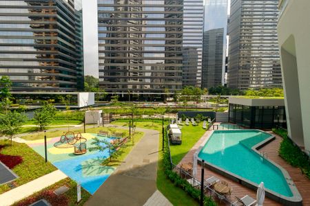 Apartamento para alugar com 196m², 3 quartos e 3 vagas Apartamento para alugar com 196m², 3 quartos e 3 vagasPiscina