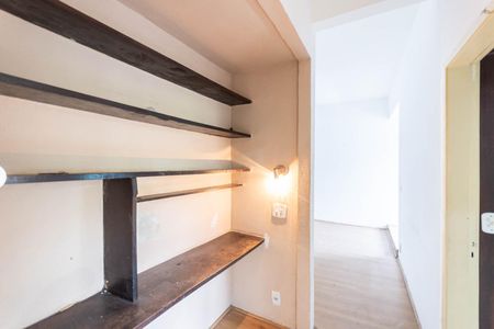 Apartamento à venda com 70m², 2 quartos e sem vagaCorredor