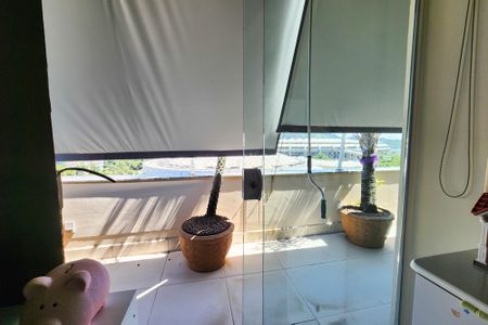 Apartamento à venda com 240m², 4 quartos e 1 vaga Apartamento à venda com 240m², 4 quartos e 1 vagaVista do Quarto 3