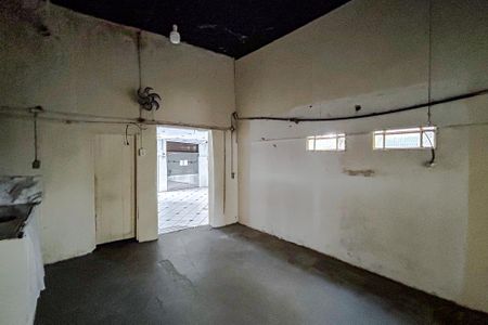 Casa à venda com 160m², 2 quartos e 2 vagasSalão