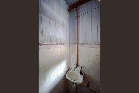 Casa à venda com 160m², 2 quartos e 2 vagasBanheiro - Salão