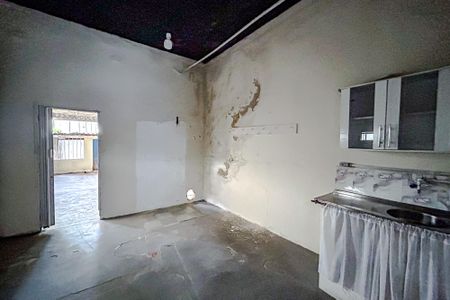 Casa à venda com 160m², 2 quartos e 2 vagasSalão