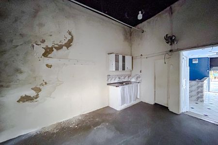 Casa à venda com 160m², 2 quartos e 2 vagasSalão