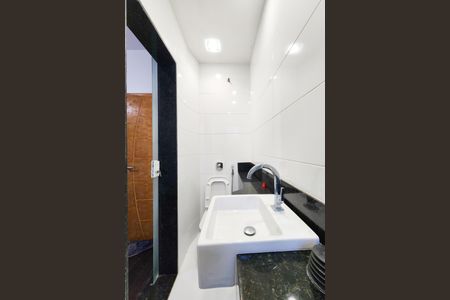 Casa à venda com 375m², 3 quartos e 3 vagasBanheiro da Suíte 1