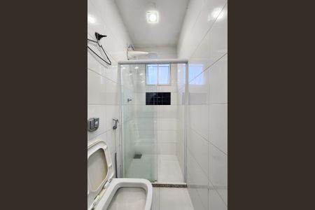 Casa à venda com 375m², 3 quartos e 3 vagasBanheiro da Suíte 2