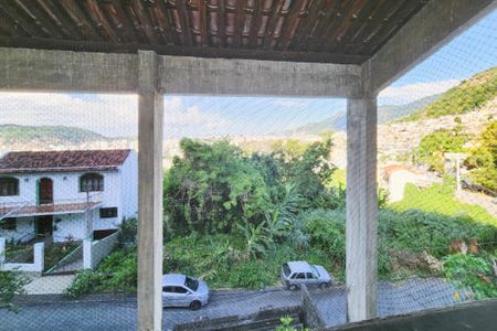 Casa à venda com 375m², 3 quartos e 3 vagasVista da Suíte 2