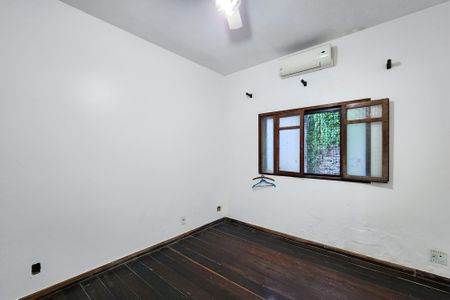 Casa à venda com 375m², 3 quartos e 3 vagasSuíte 1