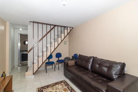 Casa para alugar com 144m², 2 quartos e 1 vaga Casa para alugar com 144m², 2 quartos e 1 vagaSala