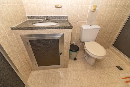 Casa para alugar com 144m², 2 quartos e 1 vaga Casa para alugar com 144m², 2 quartos e 1 vagaBanheiro Social