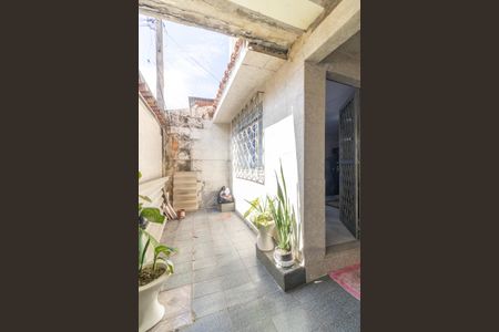 Casa para alugar com 144m², 2 quartos e 1 vaga Casa para alugar com 144m², 2 quartos e 1 vagaQuintal