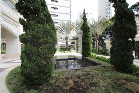 Apartamento para alugar com 320m², 3 quartos e 6 vagas Apartamento para alugar com 320m², 3 quartos e 6 vagasÁrea externa