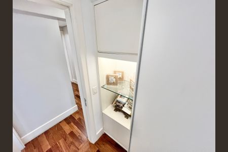 Apartamento para alugar com 320m², 3 quartos e 6 vagas Apartamento para alugar com 320m², 3 quartos e 6 vagasBanheiro da Suíte 2