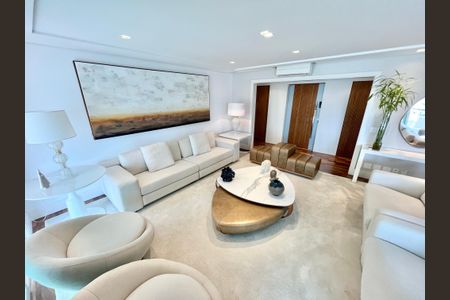 Apartamento para alugar com 320m², 3 quartos e 6 vagas Apartamento para alugar com 320m², 3 quartos e 6 vagasSala