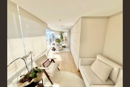 Apartamento para alugar com 320m², 3 quartos e 6 vagas Apartamento para alugar com 320m², 3 quartos e 6 vagasVaranda gourmet