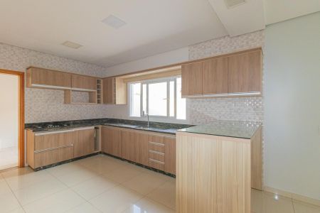 Casa para alugar com 224m², 3 quartos e 2 vagasCozinha