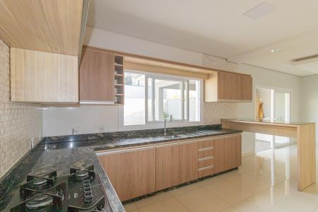 Casa para alugar com 224m², 3 quartos e 2 vagasCozinha