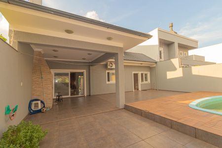 Casa para alugar com 224m², 3 quartos e 2 vagasÁrea externa/Fundos/Piscina/Varanda